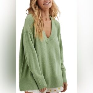 Aerie Unreal V-Neck Women's Sweater medium